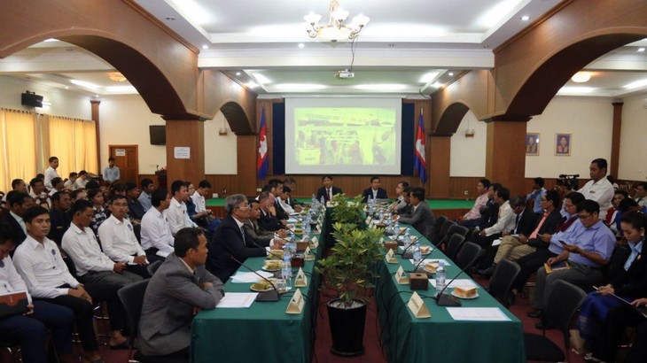 Partai-partai politik Kamboja membahas program-program politik untuk menyerap para pemilih dalam pemilu mendatang - ảnh 1