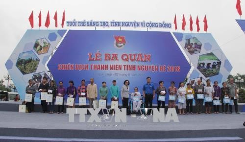 Pengurus Besar Liga Pemuda Komunis Ho Chi Minh mengadakan acara pemberangkatan pasukan Pemuda Relawan Musim Panas tahun 2018 - ảnh 1