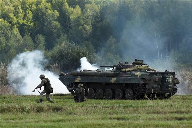 Ukraina mengadakan latihan perang gabungan dengan NATO - ảnh 1