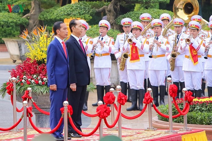 Panorama kunjungan Kenegaraan Presiden Indonesia, Joko Widodo di Viet Nam - ảnh 4