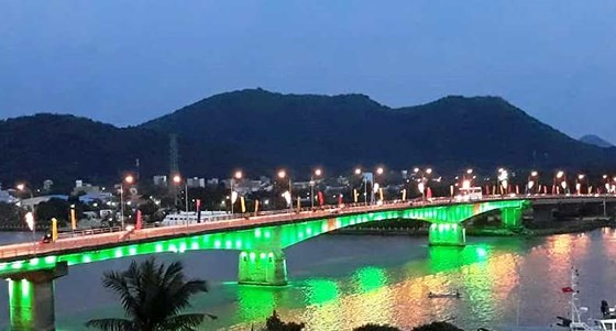 Provinsi Kien Giang: Resmi mengumumkan pembentukan Kota Ha Tien - ảnh 1