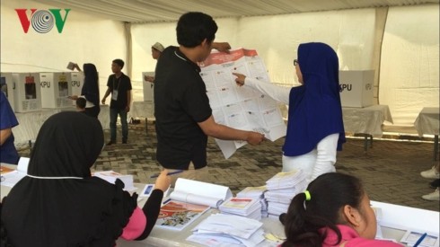 Pemilu Indonesia berlangsung secara aman dan tertib - ảnh 6