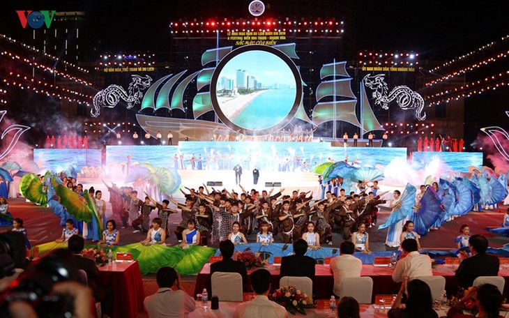 Acara pembukaan Tahun Pariwisata Nasional 2019 dan Festival Laut Nha Trang-Khanh Hoa - ảnh 1