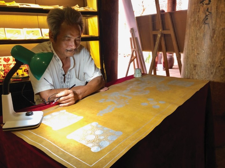 Tukang terakhir di marga “Lai” yang membuat kertas untuk “Sac phong - ảnh 1