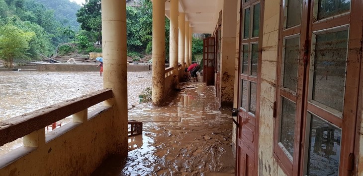 Tilgram dinas dari PM Pemerintah tentang usaha menghadapi dan mengatasi akibat hujan deras dan banjir karena taufan WIPHA - ảnh 1