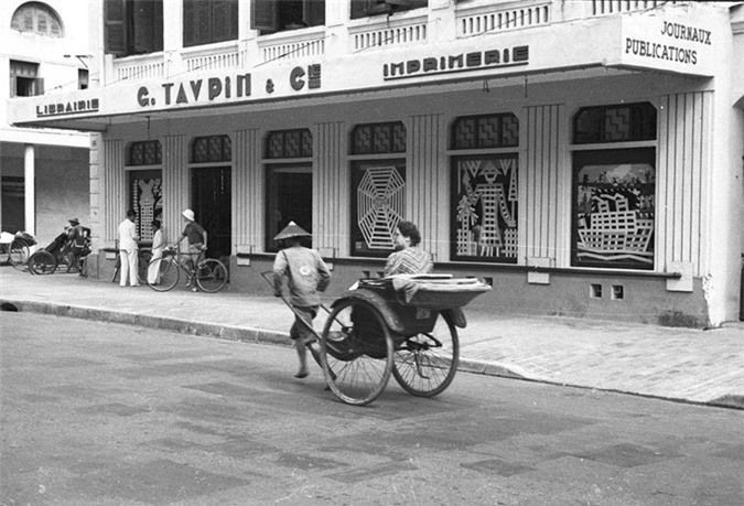 Foto-foto tentang Jalan Trang Tien - jalan megah di Kota Hanoi pada zaman dulu dan dewasa ini - ảnh 13