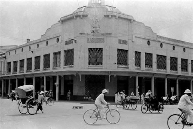 Foto-foto tentang Jalan Trang Tien - jalan megah di Kota Hanoi pada zaman dulu dan dewasa ini - ảnh 21