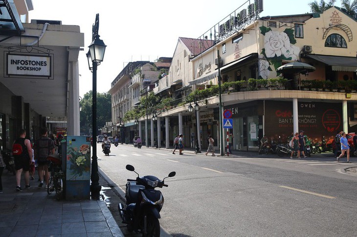 Foto-foto tentang Jalan Trang Tien - jalan megah di Kota Hanoi pada zaman dulu dan dewasa ini - ảnh 4
