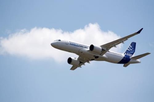 AS mengenakan tarif terhadap barang dagangan ekspor dari Uni Eropa yang bersangkutan dengan perselisihan tentang tunjangan untuk maskapai penerbangan Airbus - ảnh 1