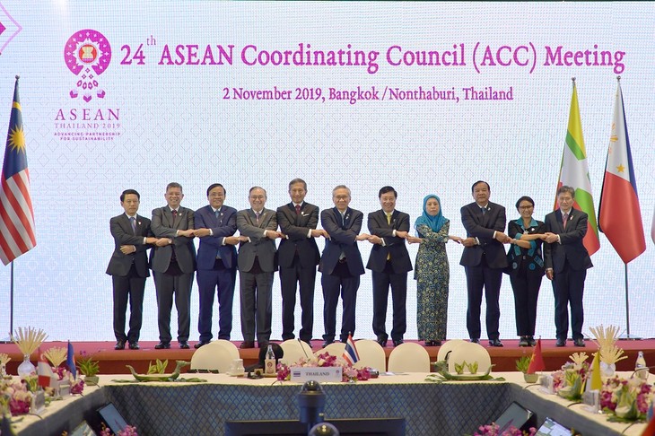 Usaha Memperkokoh Solidaritas dan Persatuan ASEAN Punya Makna Strategis pada Latar Belakang Baru - ảnh 1