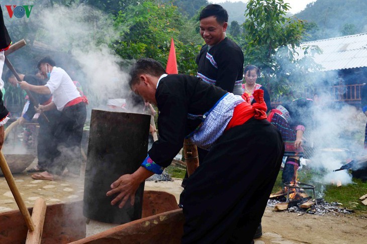Kue Giay dalam Kehidupan Warga Etnis Minoritas Mong Daerah Tay Bac - ảnh 8