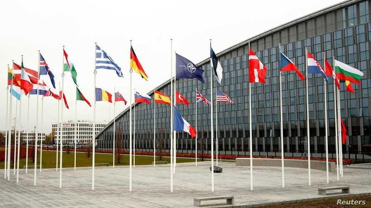 KTT memperingati HUT ke-70 berdirinya NATO dibuka di tengah-tengah banyak perselisihan - ảnh 1