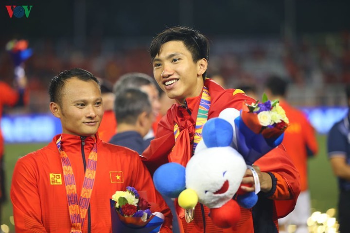Timnas Vietnam Meraih Medali Emas Pertama di SEA Games - ảnh 12