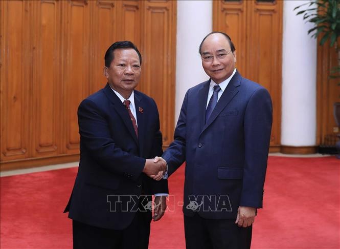 PM Vietnam, Nguyen Xuan Phuc Menerima Para Menhan Kamboja dan Laos - ảnh 1
