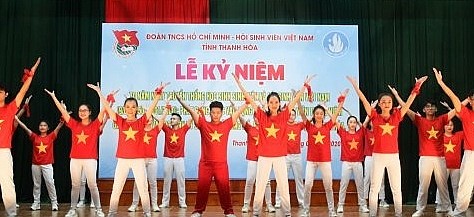 Banyak aktivitas berlangsung sehubungan dengan peringatan  ultah ke-70 Hari pelajar dan mahasiswa Vietnam - ảnh 1