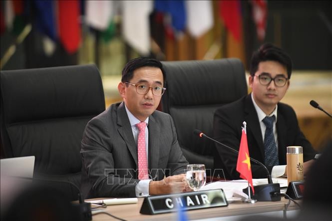 Tahun Keketuaan ASEAN 2020: Vietnam memimpin rapat Dubes negara-negara EAS - ảnh 1