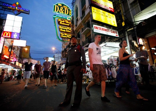 PM Thailand mengumumkan perintah jam malam di seluruh negeri karena wabah Covid-19 - ảnh 1