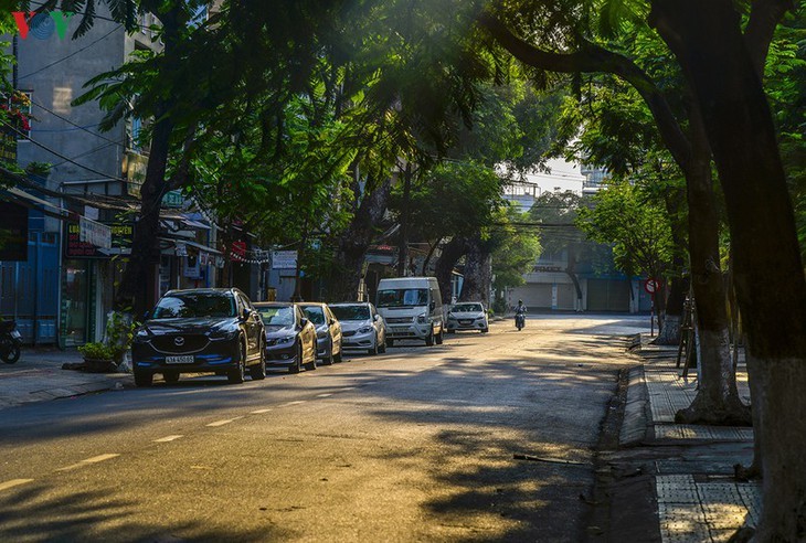 Satu Kota Da Nang yang dinamis sekarang sunyi senyap di tengah pandemi Covid-19 - ảnh 6