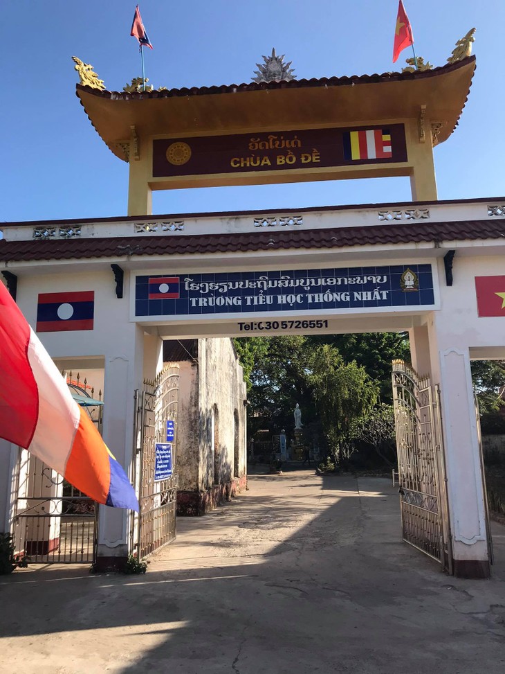 Guru Vietnam Sepenuh Hati dengan Pekerjaan di Negeri Jutaan Gajah - ảnh 1