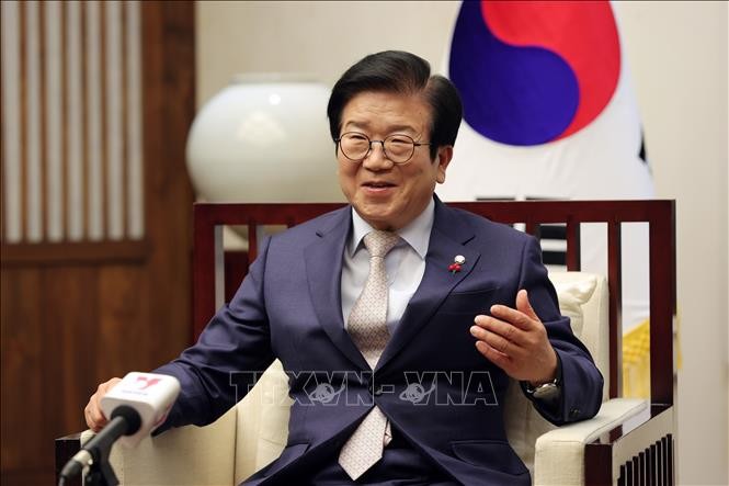 Kunjungan Ketua MN Vuong Dinh Hue ke Republik Korea Perdalam Hubungan Kerja Sama Bilateral - ảnh 1