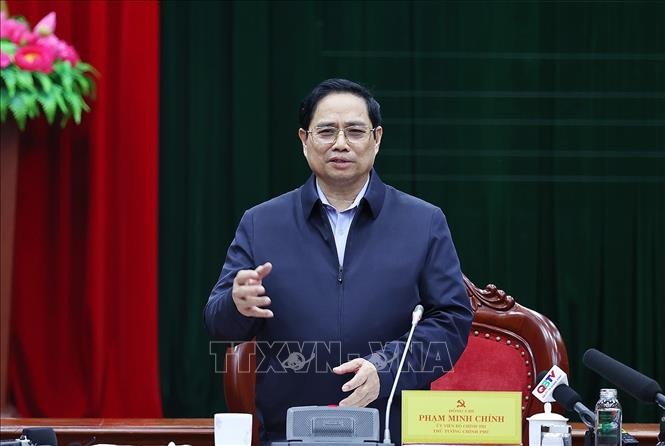 PM Pham Minh Chinh Ucapkan Selamat kepada Angkatan Bersenjata KODAM 4 dan Provinsi Quang Binh - ảnh 2
