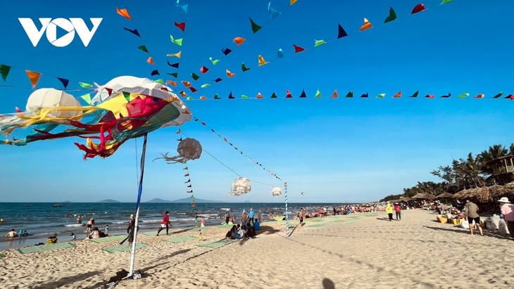 Pembukaan Festival Pantai – Perasaan Musim Panas Hoi An - ảnh 1