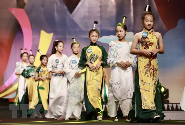 Festival Busana “Ao Dai” Anak-Anak – Berkiblat ke Asal Usul - ảnh 1