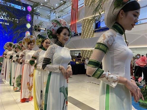 Ciri Budaya dan Pariwisata Vietnam Tinggalkan Kesan Dalam Acara Promosi Budaya dan Seni Malaysia - ảnh 1