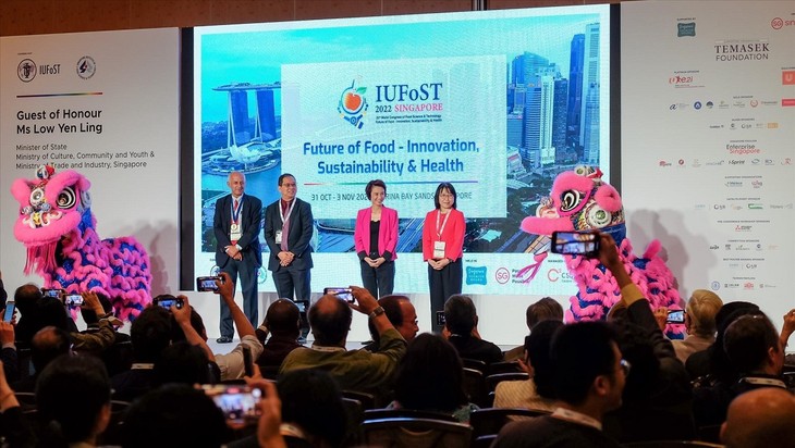 Vietnam Hadiri Konferensi Sains dan Teknologi Makanan Global di Singapura - ảnh 1