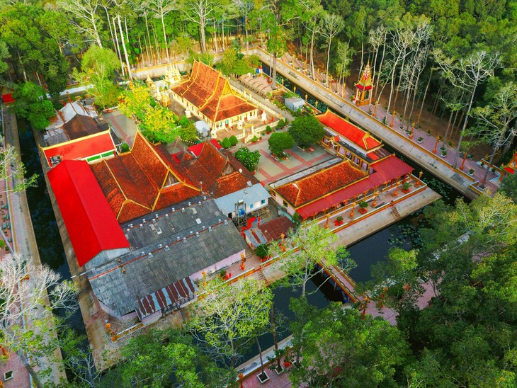Datang ke Provinsi Tra Vinh untuk Menguak Tabir Pagoda-Pagoda Khmer - ảnh 2