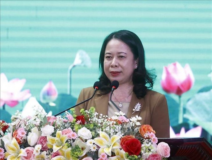 Penjabat Presiden Vo Thi Anh Xuan Melakukan Temu Kerja dengan Institut Tentara Perbatasan - ảnh 1