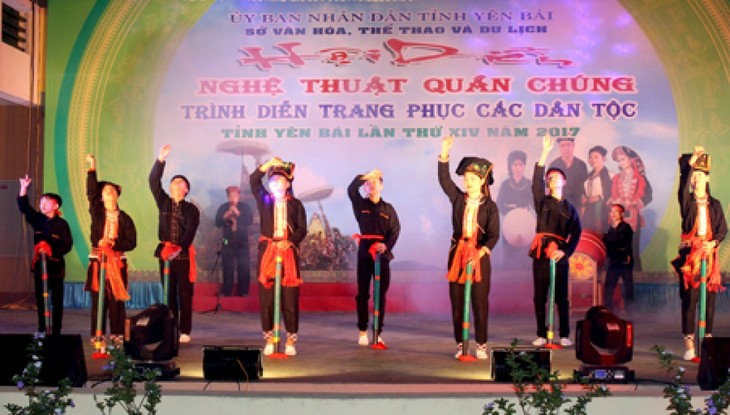 Bergema Selama-lamanya Lagu Pao Dung dari Warga Etnis Minoritas Dao di Propinsi Yen Bai - ảnh 2