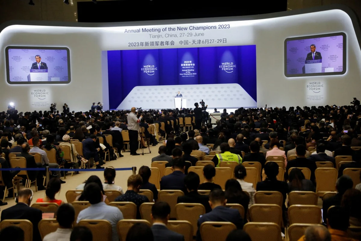 Upacara Pembukaan Forum Davos Musim Panas Ke-14 di Tiongkok - ảnh 1