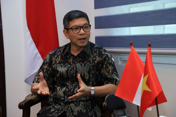 Dubes Denny Abdi: Hubungan Kemitraan Strategis Indonesia-Vietnam Berdasarkan pada Tiga Pilar Utama - ảnh 1
