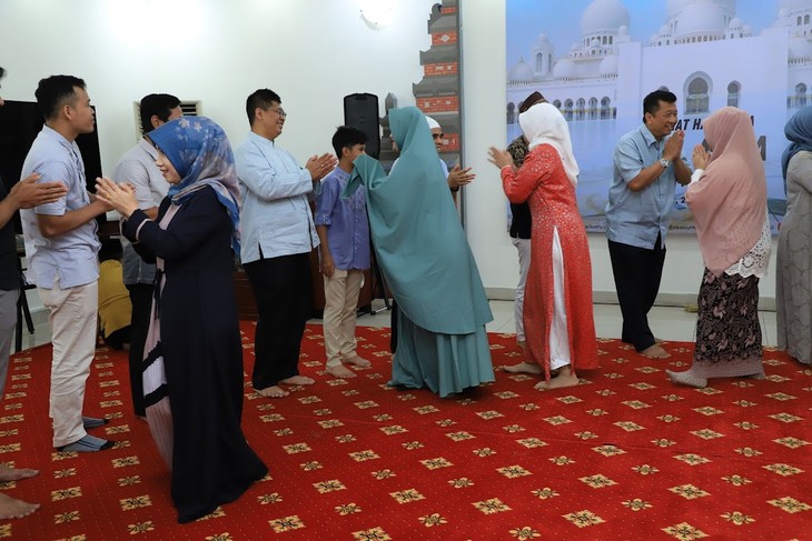 Hari Raya Idul Adha Bagi Komunitas Orang Indonesia yang Tinggal di Rantau - ảnh 7