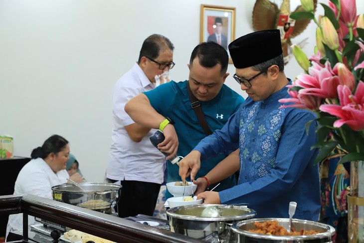 Hari Raya Idul Adha Bagi Komunitas Orang Indonesia yang Tinggal di Rantau - ảnh 11