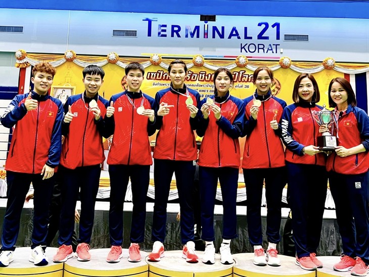 Tim Sepak Takraw Putri Vietnam Menjadi Juara di Nomor 4 Orang dalam Piala Sepak Takraw Dunia 2023 - ảnh 1