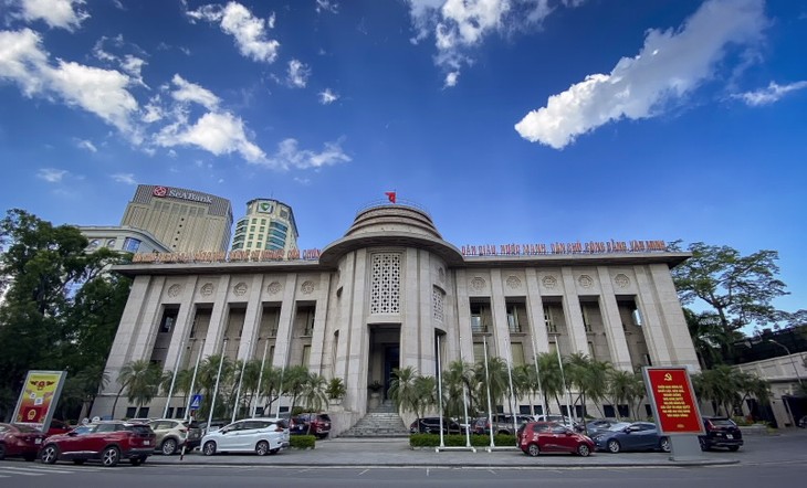 Bank Negara Vietnam Menjamin Stabilitas Ekonomi Makro dan Mengendalikan Inflasi - ảnh 1