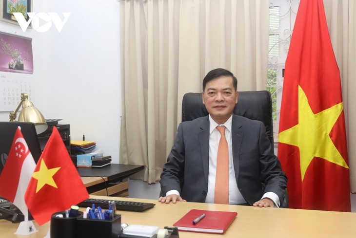 PM Singapura Kunjungi Vietnam: Impuls Membawa Hubungan Bilateral ke Level Baru - ảnh 1