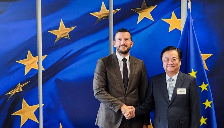Komisi Eropa Ingin Membantu Vietnam Menjadi Model Dunia dalam Pembangunan Perikanan yang Berkelanjutan dan Anti Eksploitasi IUU - ảnh 1