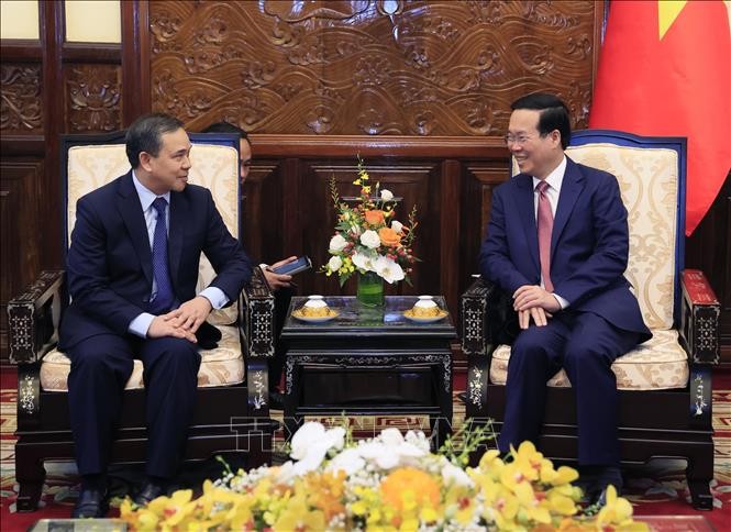 Presiden Vietnam, Vo Van Thuong Menerima Dubes Laos Sehubungan dengan Akhir Masa Baktinya di Vietnam - ảnh 1
