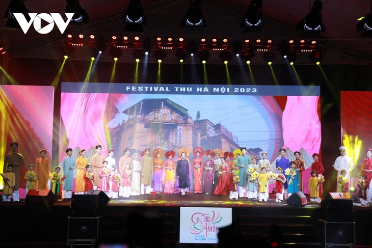 Pembukaan Festival Musim Gugur Hanoi - ảnh 1