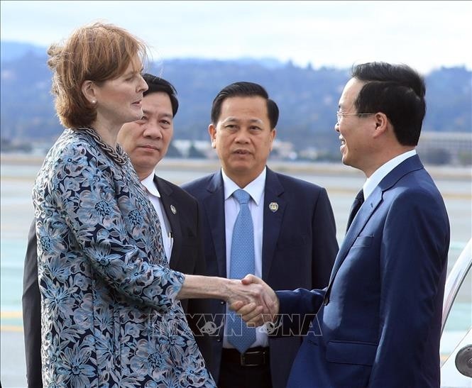 Presiden Vietnam, Vo Van Thuong Tiba di San Francisco, Memulai Kehadirannya pada Pekan Tingkat Tinggi APEC 2023 - ảnh 1