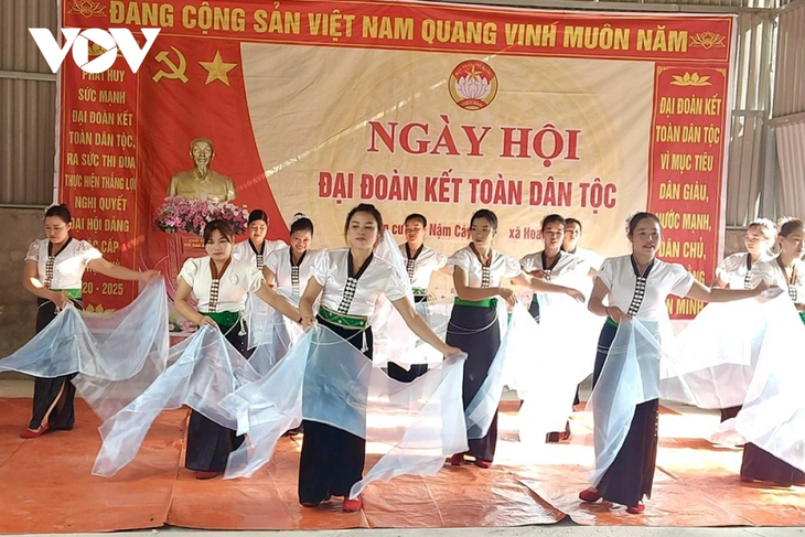 Warga Etnis-Etnis Minoritas di Provinsi Lai Chau Melestarikan Keindahan Budaya Tradisional - ảnh 2