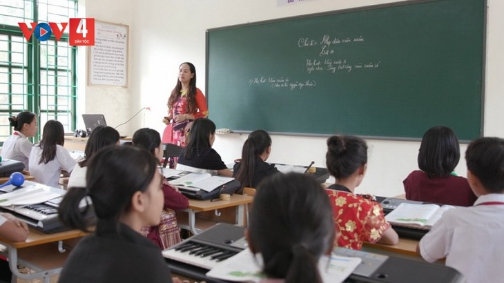 Provinsi Dien Bien : Melestarikan dan mengembangkan identitas kebudayaan etnis-etnis di sekolah - ảnh 2