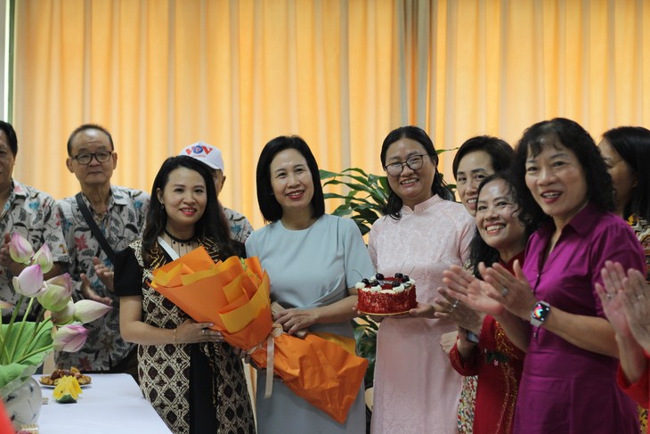 DX Tour V Vietnam: Kunjungan Turut Mempererat Hubungan Persahabatan antara Pendengar dan VOV - ảnh 13