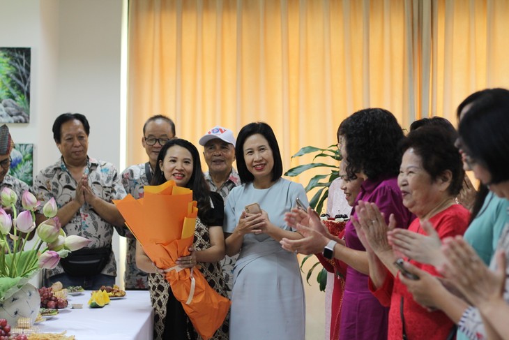 DX Tour V Vietnam: Kunjungan Turut Mempererat Hubungan Persahabatan antara Pendengar dan VOV - ảnh 9