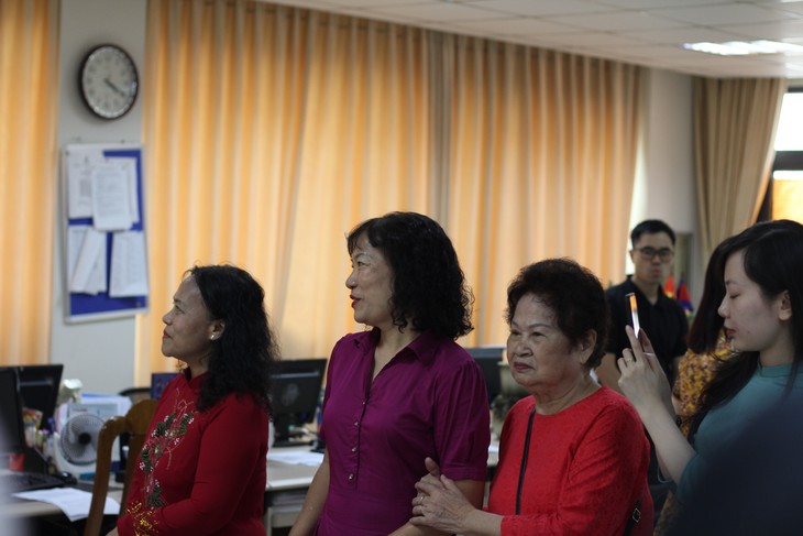 DX Tour V Vietnam: Kunjungan Turut Mempererat Hubungan Persahabatan antara Pendengar dan VOV - ảnh 15