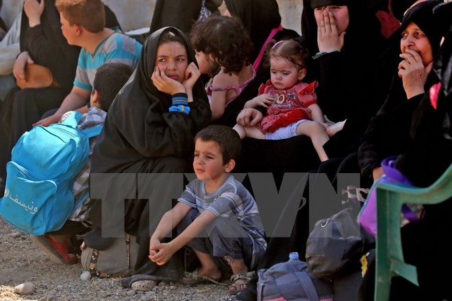 Hundreds of civilians rescued from Islamic State - ảnh 1