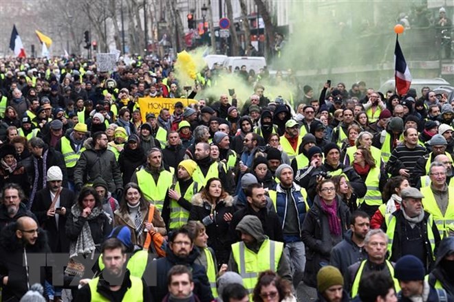 French ‘yellow vest’ matches continue for 13th week - ảnh 1